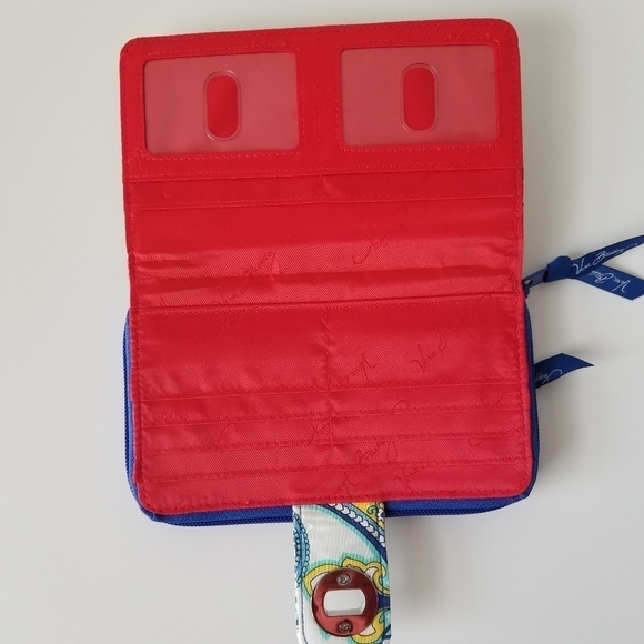 NWOT Vera Bradley Turn Lock Wallet Marina Paisley Print White/Red/Blue - Picture 8 of 9